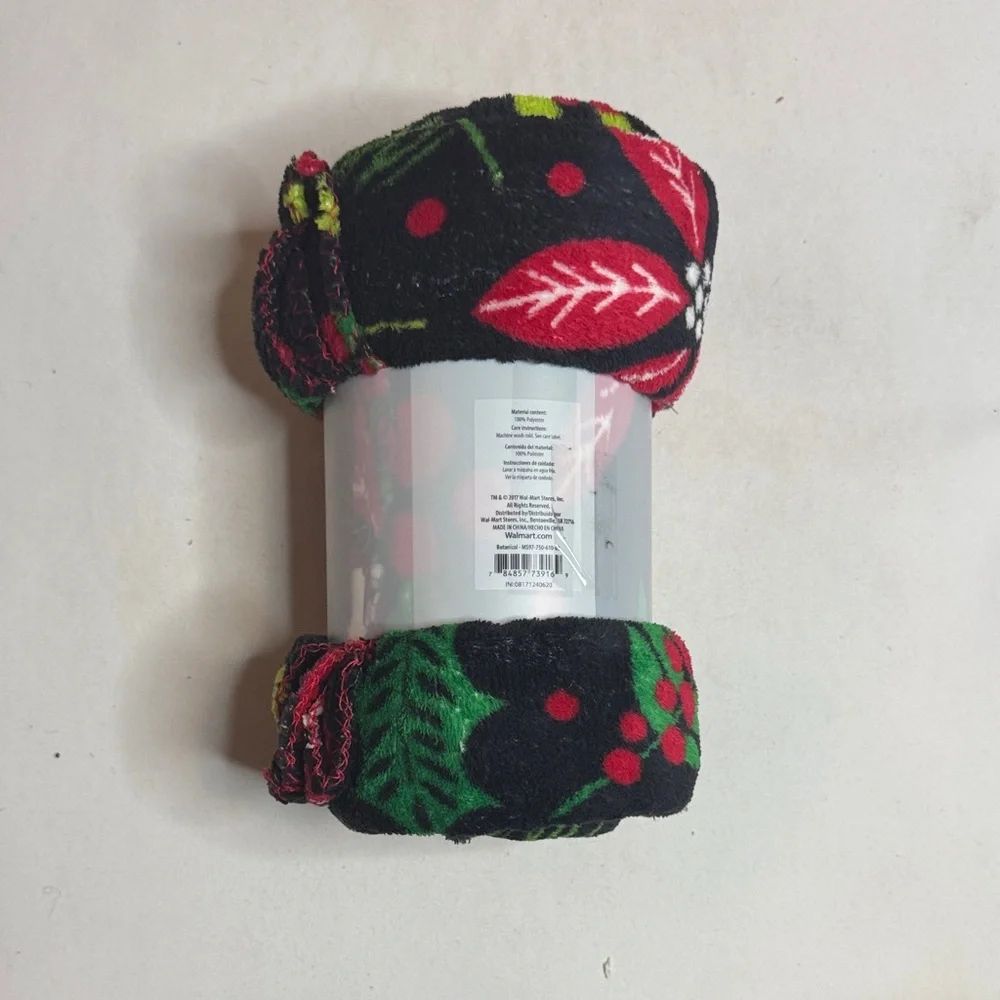 Holiday Time Festive Plush Throw Blanket